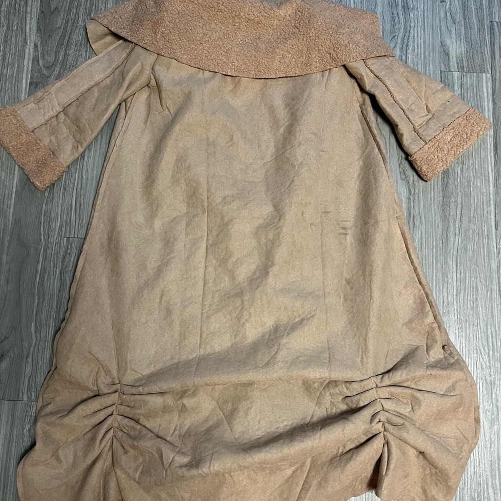 Coat - Picture 3 of 3